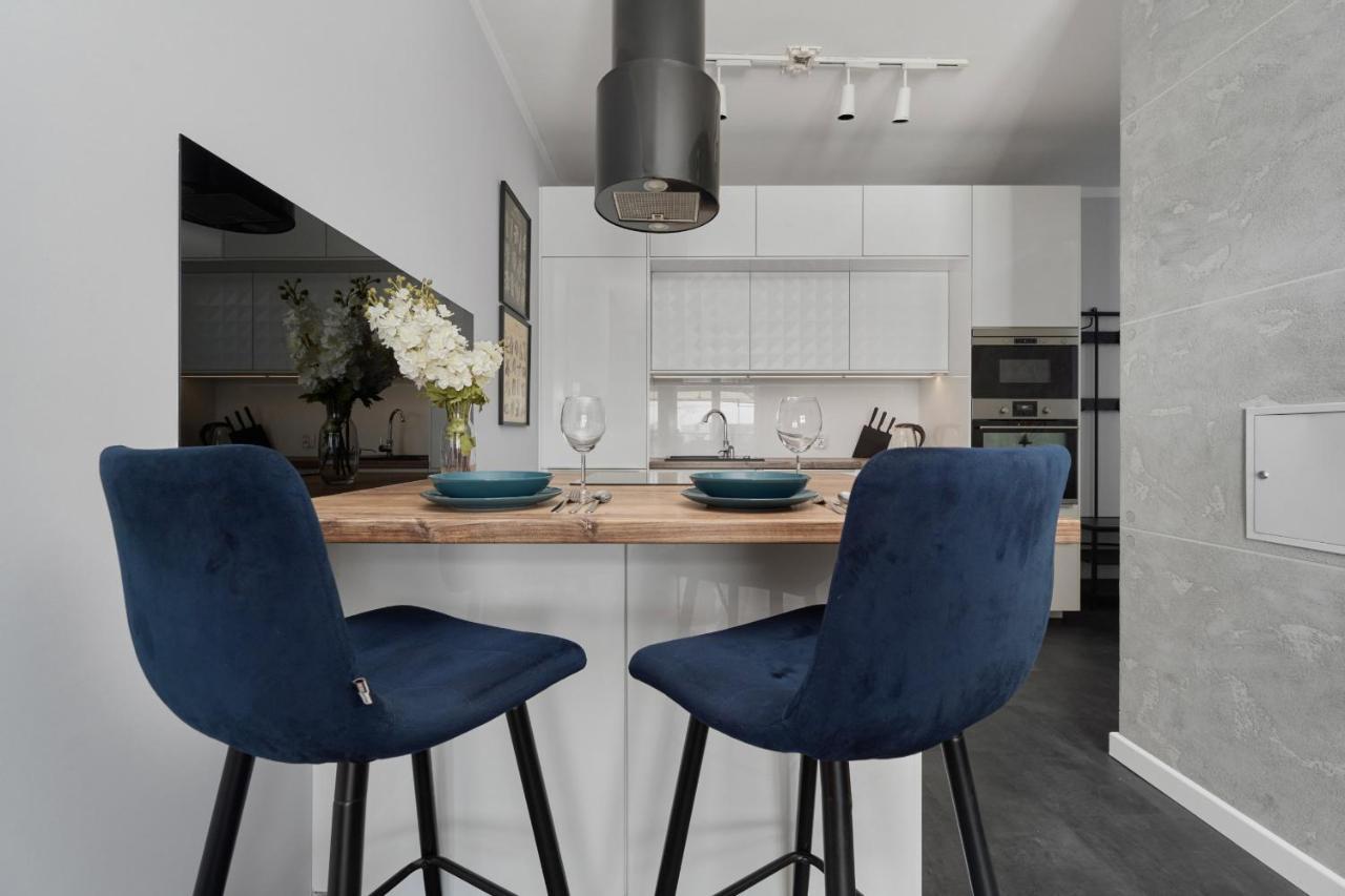 Stylish Kosciuszki Apartaments Near The Market Square With Free Garage Wroclaw By Noclegi Renters Exteriér fotografie