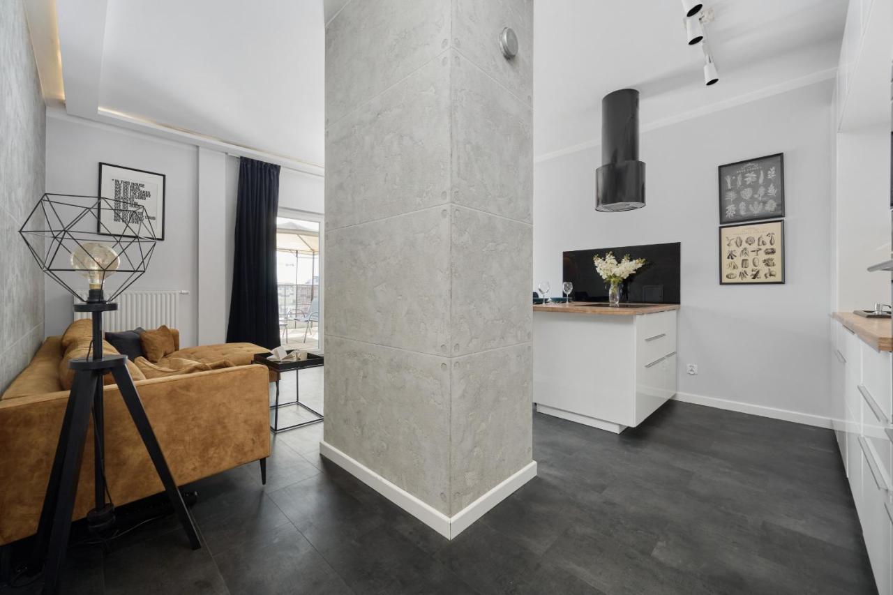 Stylish Kosciuszki Apartaments Near The Market Square With Free Garage Wroclaw By Noclegi Renters Exteriér fotografie