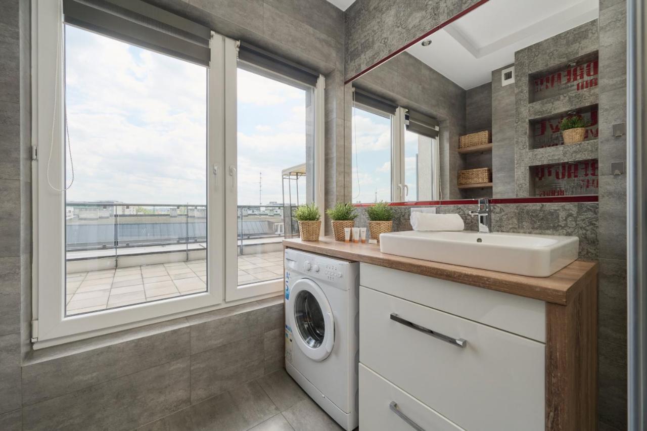 Stylish Kosciuszki Apartaments Near The Market Square With Free Garage Wroclaw By Noclegi Renters Exteriér fotografie