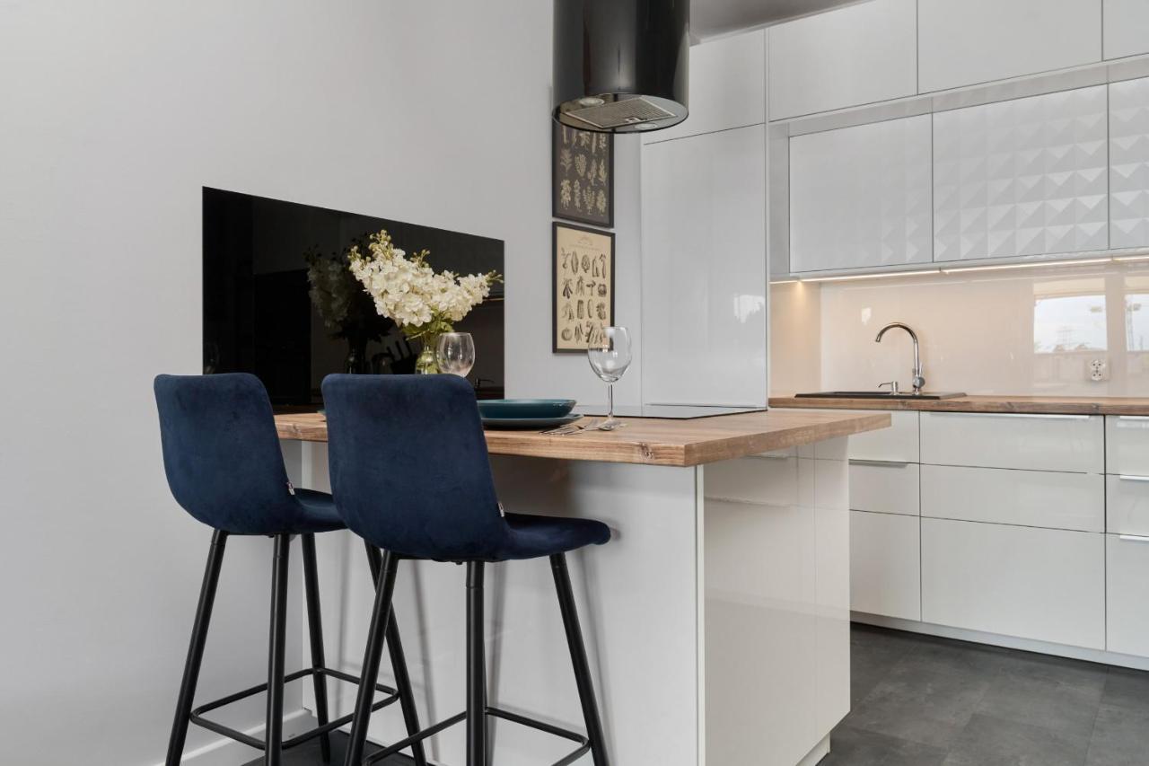 Stylish Kosciuszki Apartaments Near The Market Square With Free Garage Wroclaw By Noclegi Renters Exteriér fotografie