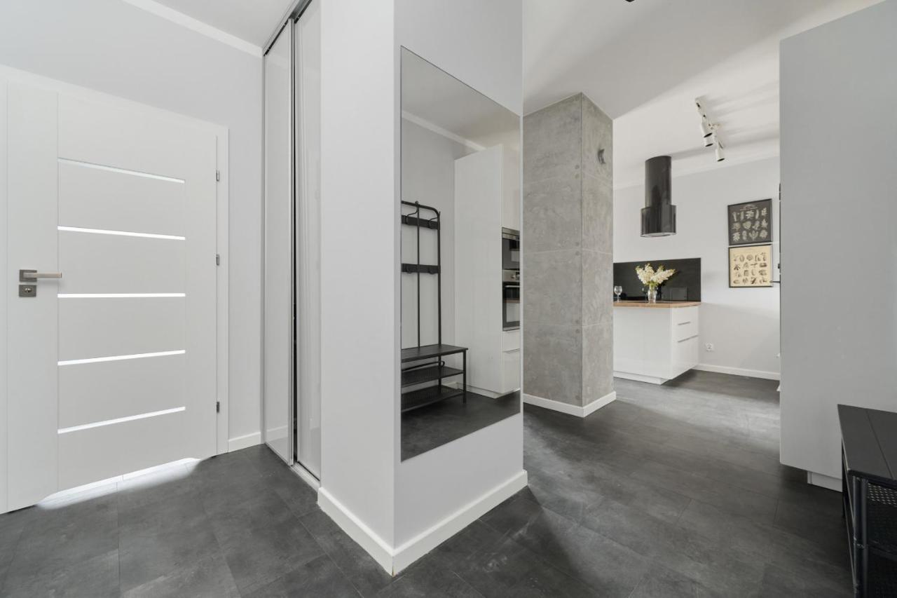Stylish Kosciuszki Apartaments Near The Market Square With Free Garage Wroclaw By Noclegi Renters Exteriér fotografie