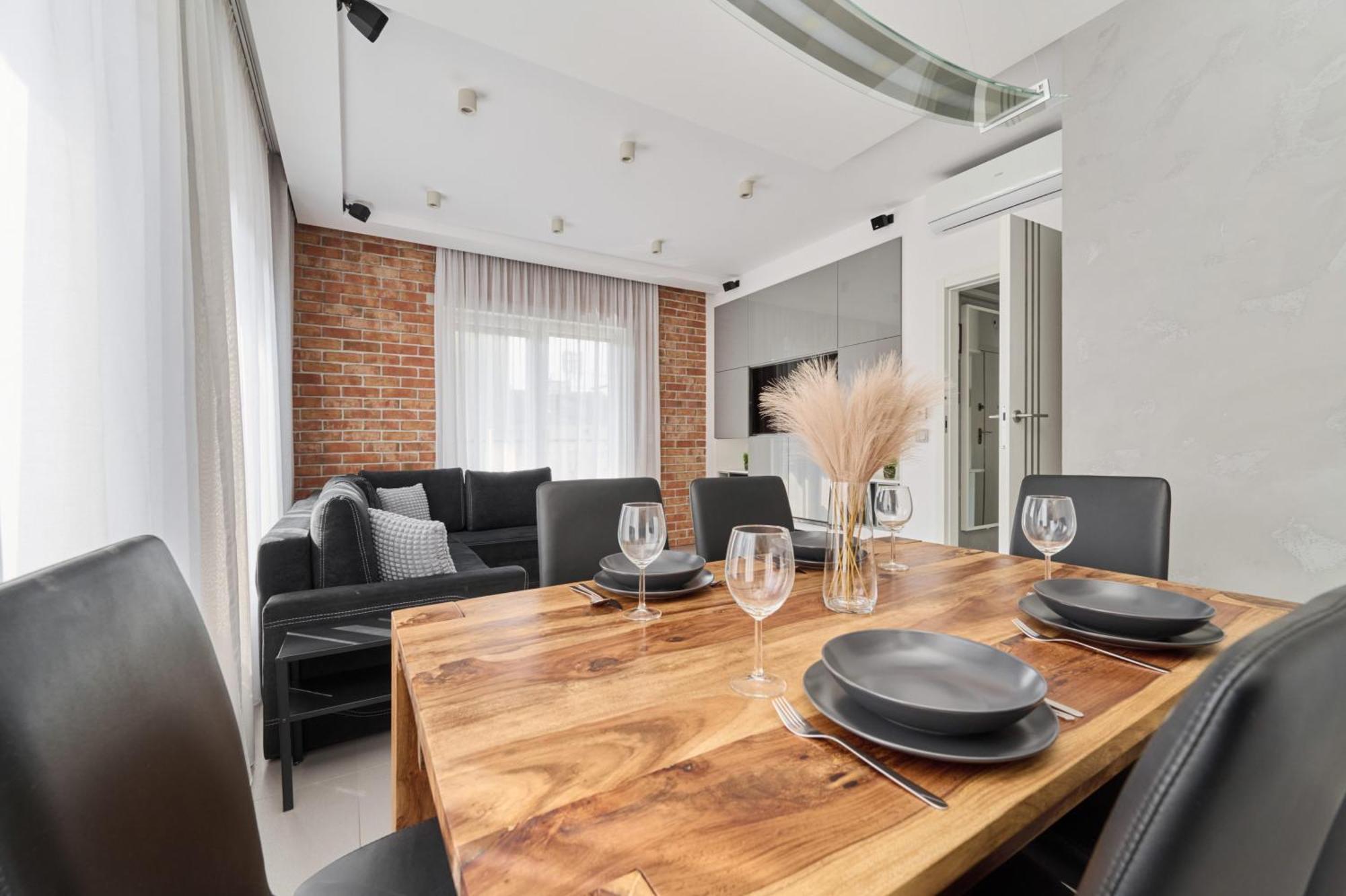 Stylish Kosciuszki Apartaments Near The Market Square With Free Garage Wroclaw By Noclegi Renters Exteriér fotografie