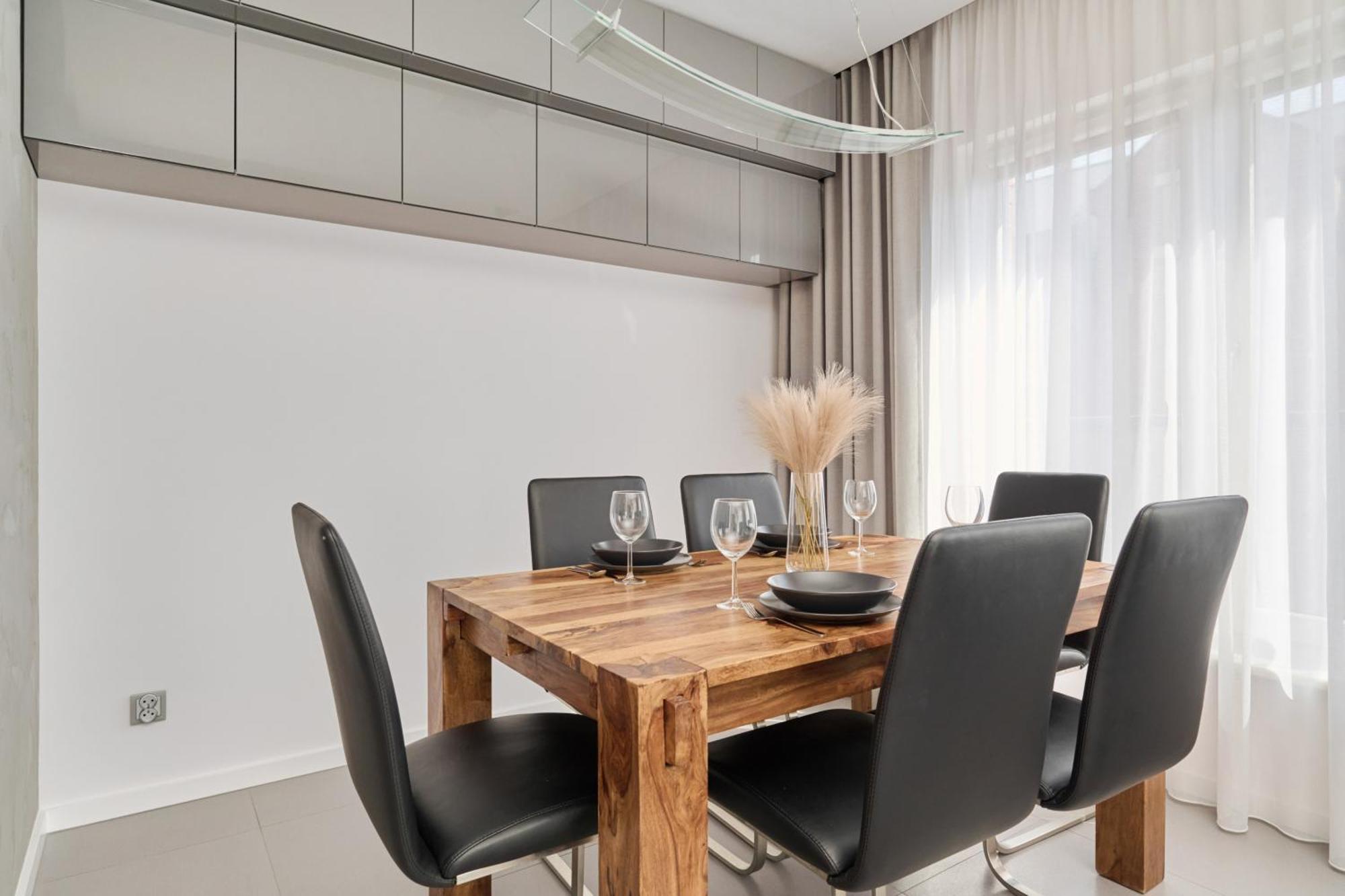 Stylish Kosciuszki Apartaments Near The Market Square With Free Garage Wroclaw By Noclegi Renters Exteriér fotografie