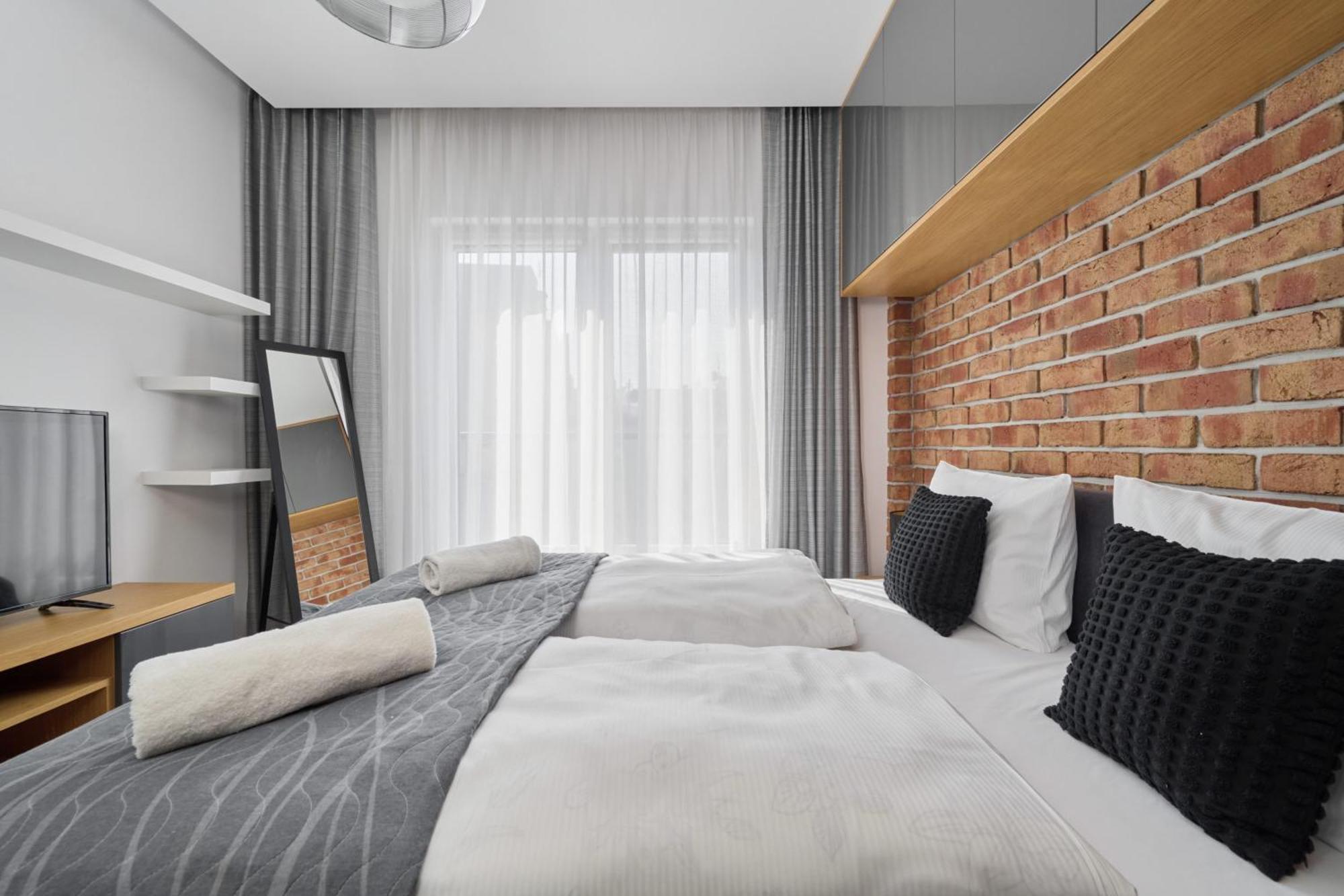 Stylish Kosciuszki Apartaments Near The Market Square With Free Garage Wroclaw By Noclegi Renters Exteriér fotografie
